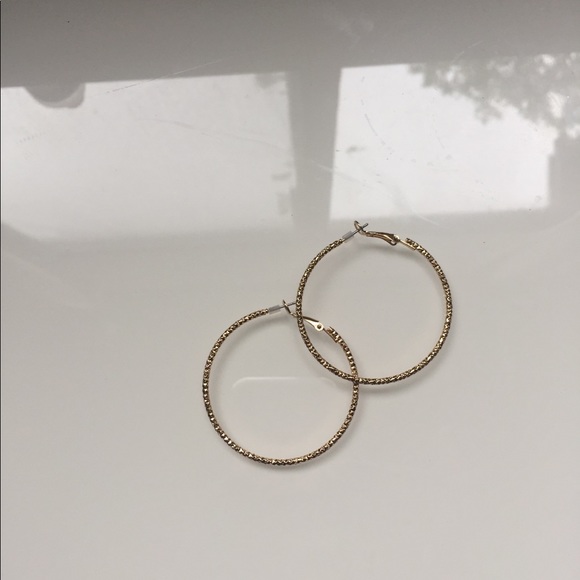 Brand New “Hammered” Detail Gold Hoops - Picture 3 of 4